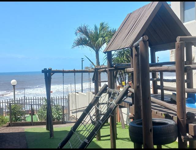 2 BEDROOM APARTMENT FOR SALE IN UVONGO BEACH